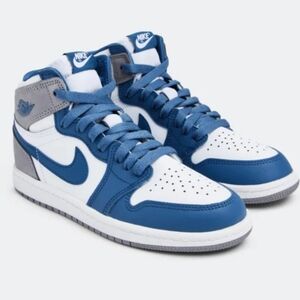 Nike Kid's Jordan 1 Retro High OG Shoes - True Blue / White / Cement Grey